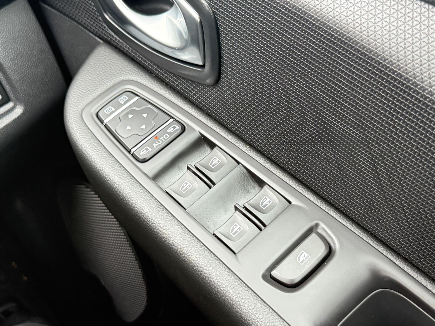 Used Renault Clio 2016 for sale - 76592549: Photo 26