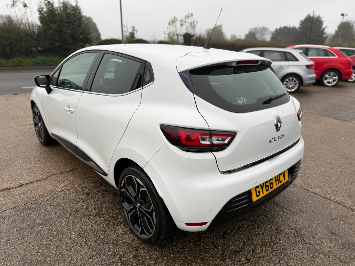 Used Renault Clio 2016 for sale - 76592549: Photo 5