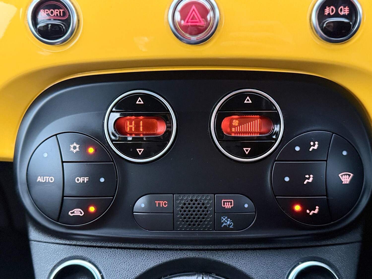 Used Abarth 595 2018 for sale - 77479132: Photo 25