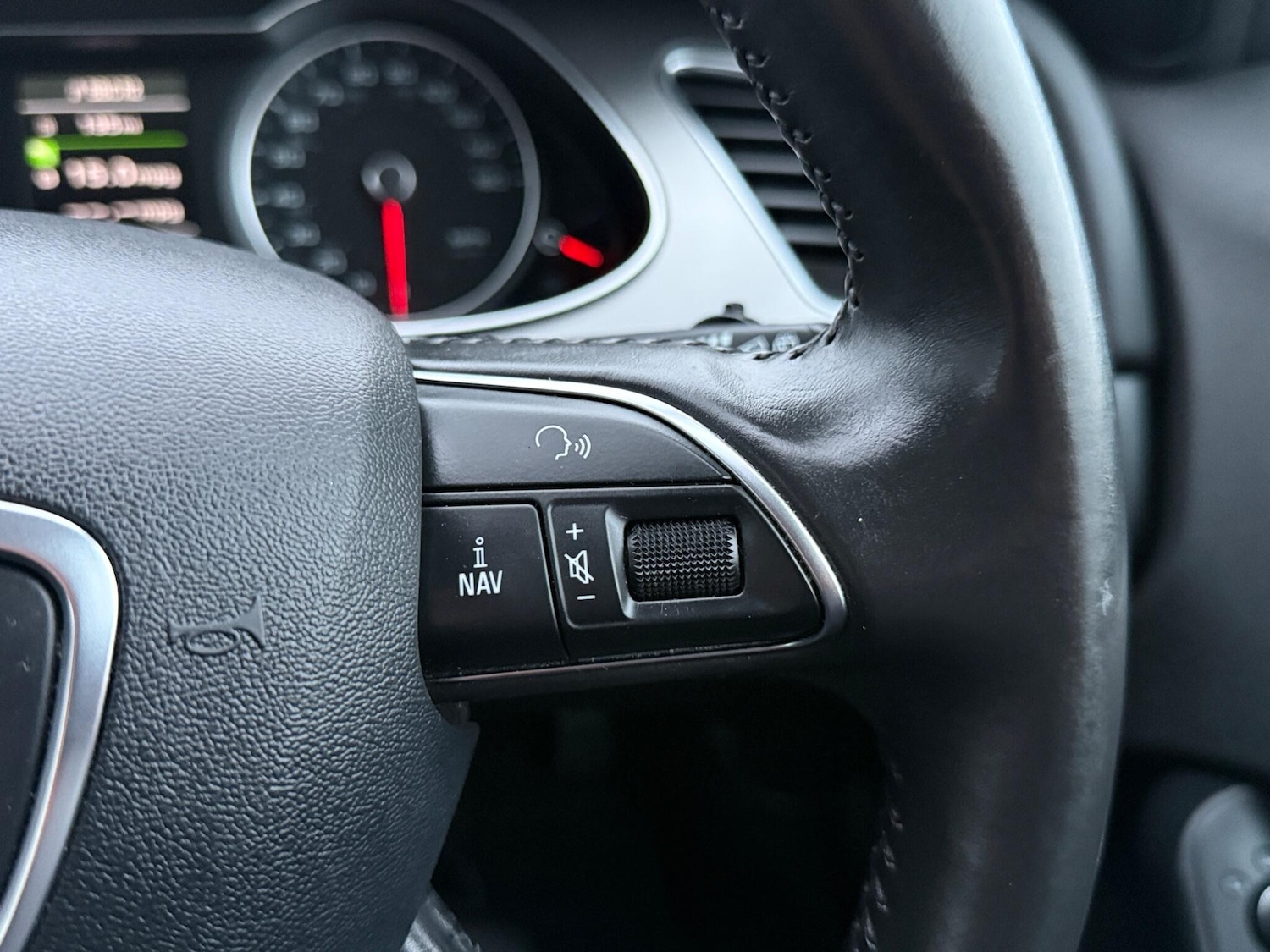 Used Audi A4 2013 for sale - 77455862: Photo 28