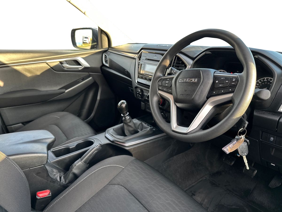 Used Isuzu D-Max 2023 for sale - 77205644: Photo 13