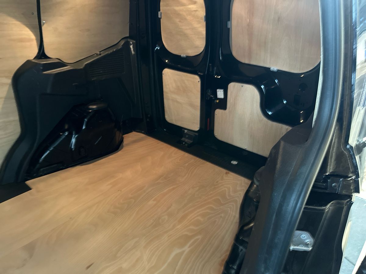 Used Ford Transit Courier 2021 for sale - 77025536: Photo 32