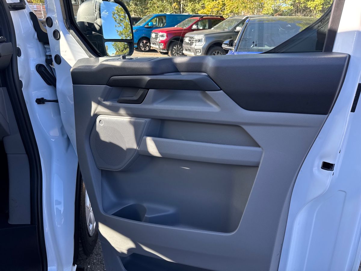 Used Ford Transit Custom 2025 for sale - 76647841: Photo 35