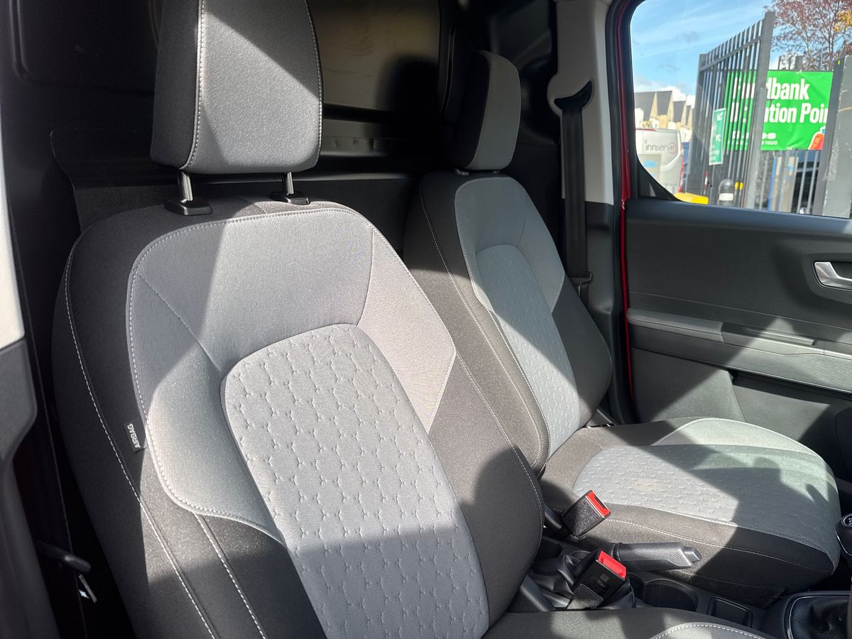 Used Ford Transit Courier 2024 for sale - 78088536: Photo 15