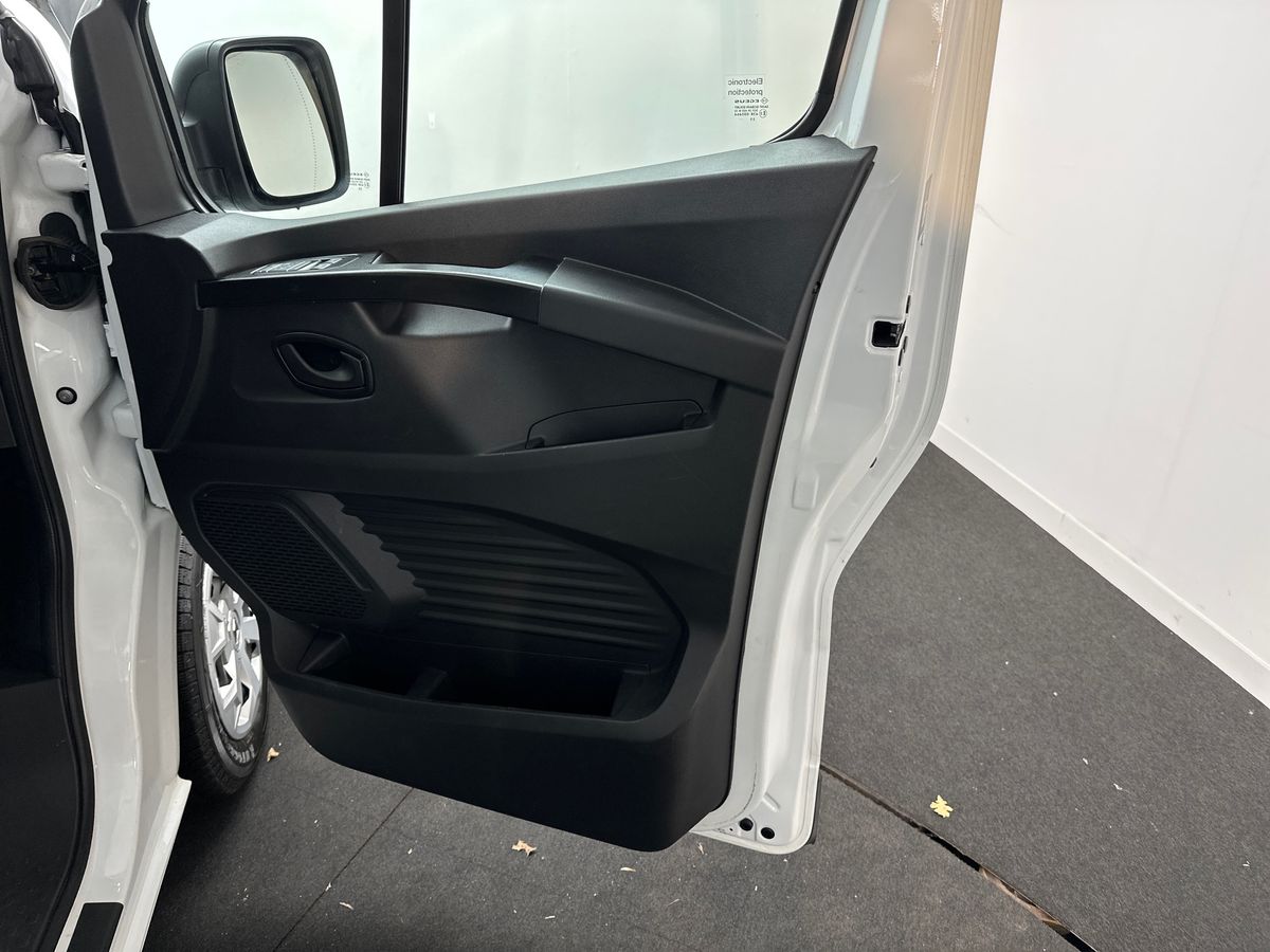 Used Renault Trafic 2023 for sale - 76921784: Photo 35