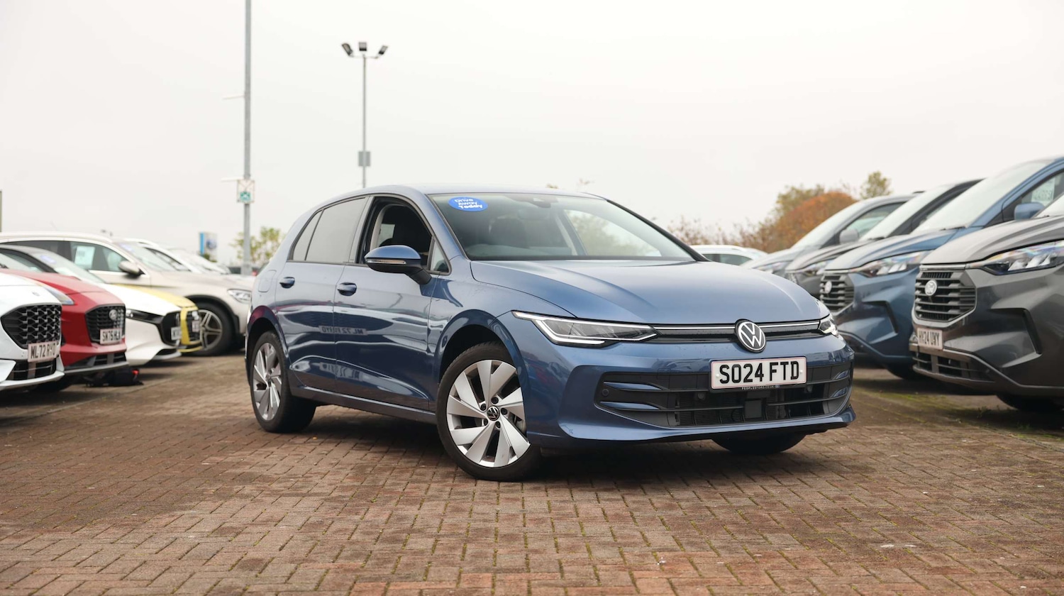 Used Volkswagen Golf 2024 for sale - 76818494: Photo 2