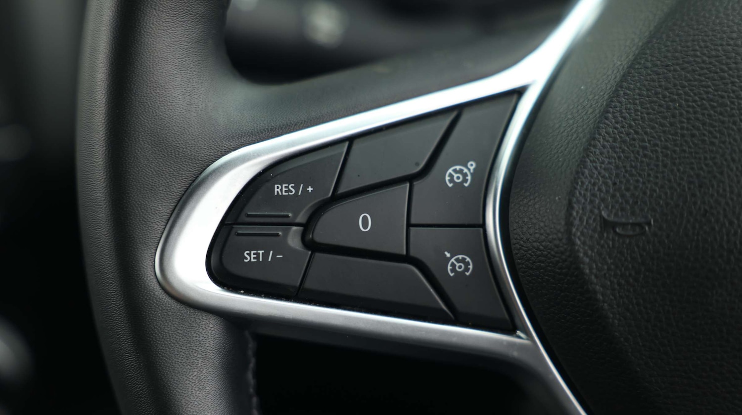 Used Renault Clio 2023 for sale - 76818529: Photo 37