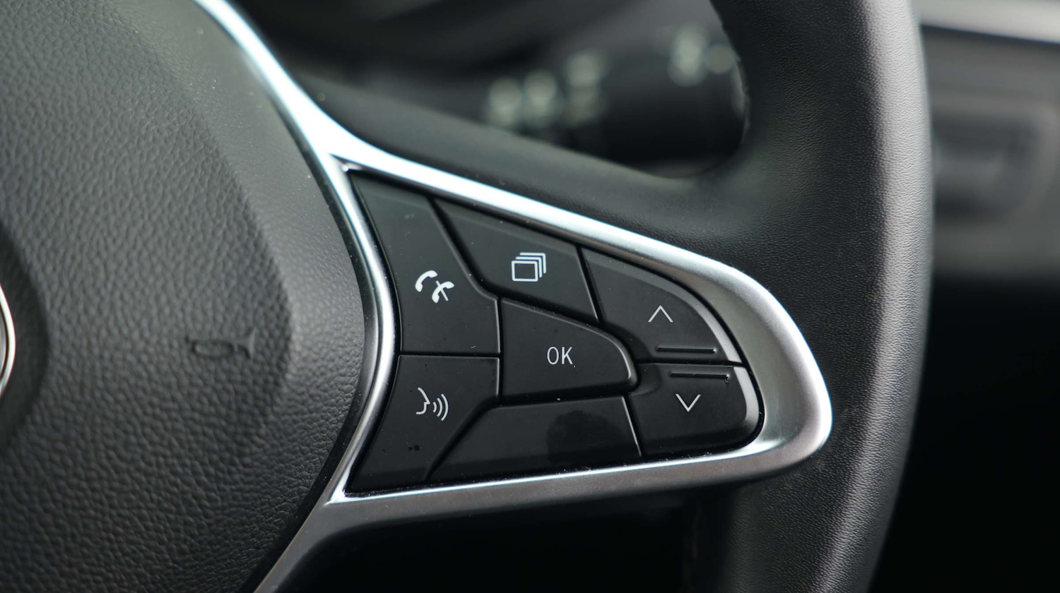 Used Renault Clio 2023 for sale - 76818529: Photo 38