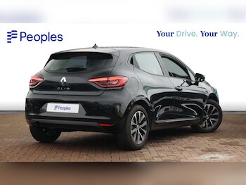 Used Renault Clio 2023 for sale - 76818529: Photo