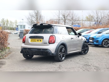 Used MINI Hatch 2022 for sale - 78233020: Photo