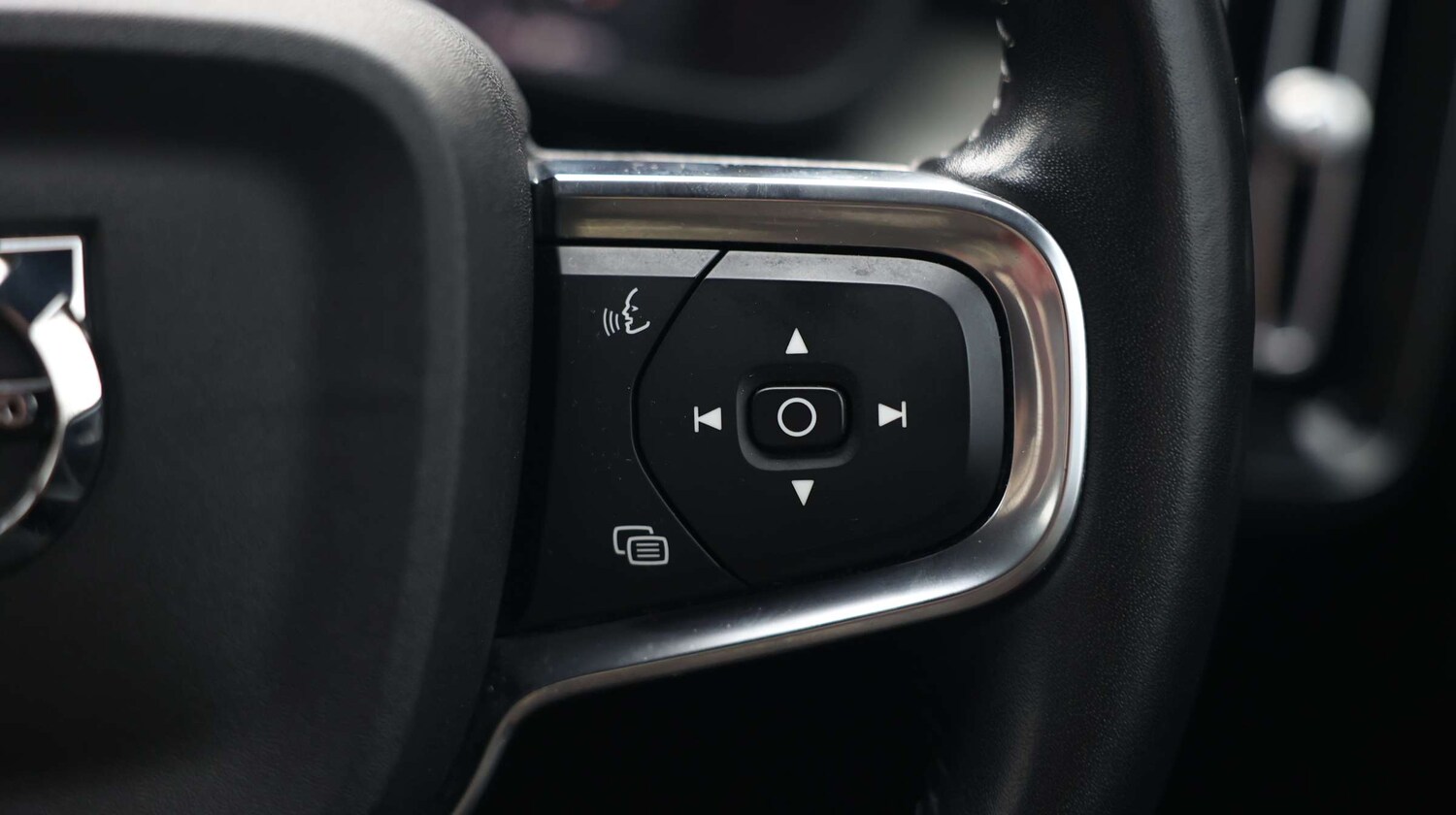 Used Volvo XC40 2020 for sale - 77648171: Photo 37