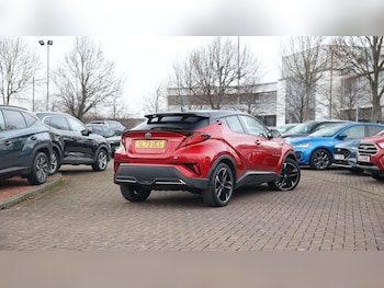 Used Toyota C-HR 2023 for sale - 77673885: Photo
