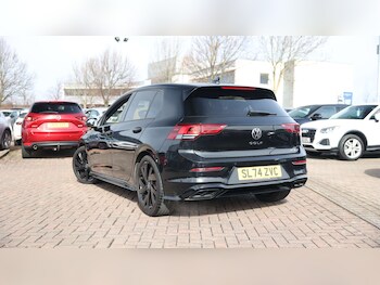 Used Volkswagen Golf 2024 for sale - 77950625: Photo