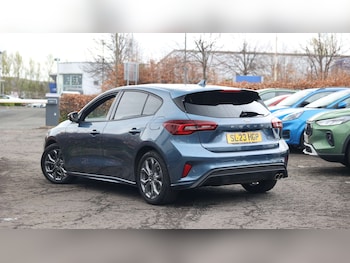 Used Ford Focus 2023 for sale - 78088540: Photo