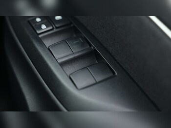 Used Toyota Yaris Cross 2023 for sale - 76818535: Photo