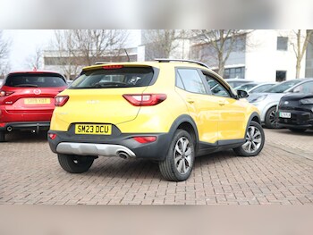 Used Kia Stonic 2023 for sale - 77950622: Photo