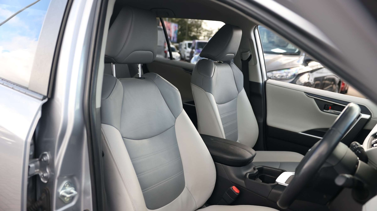 Used Toyota RAV4 2019 for sale - 76818498: Photo 19