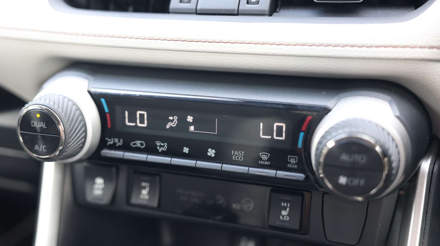 Used Toyota RAV4 2019 for sale - 76818498: Photo 31