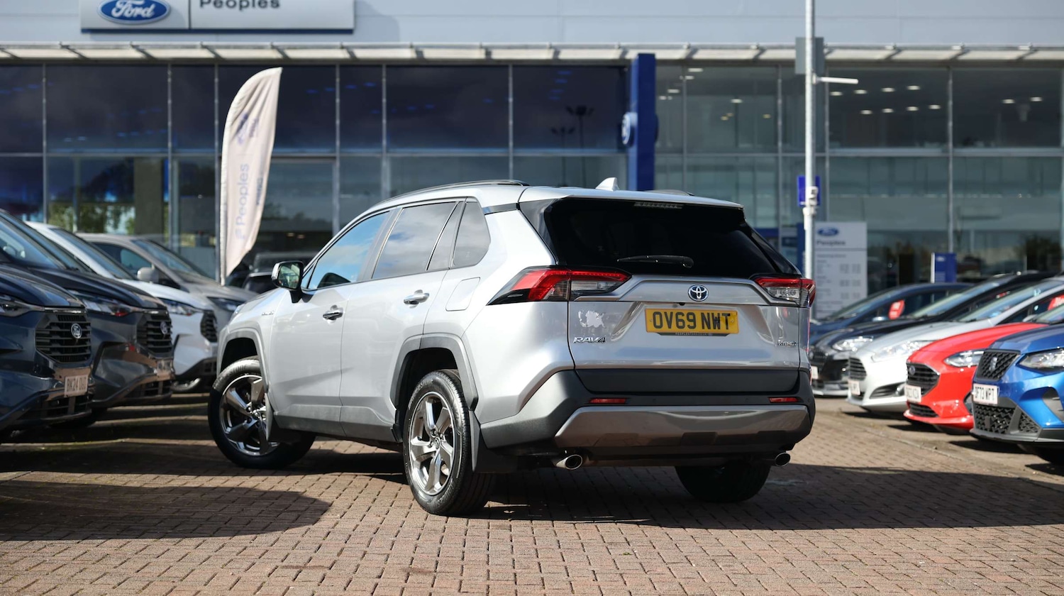 Used Toyota RAV4 2019 for sale - 76818498: Photo 4