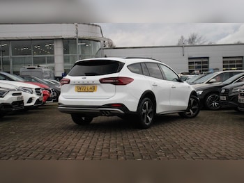 Used Ford Focus 2022 for sale - 77013076: Photo