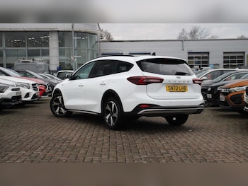 Used Ford Focus 2022 for sale - 77013076: Photo