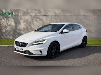 Used Volvo V40 2019 for sale - 79554106: Photo