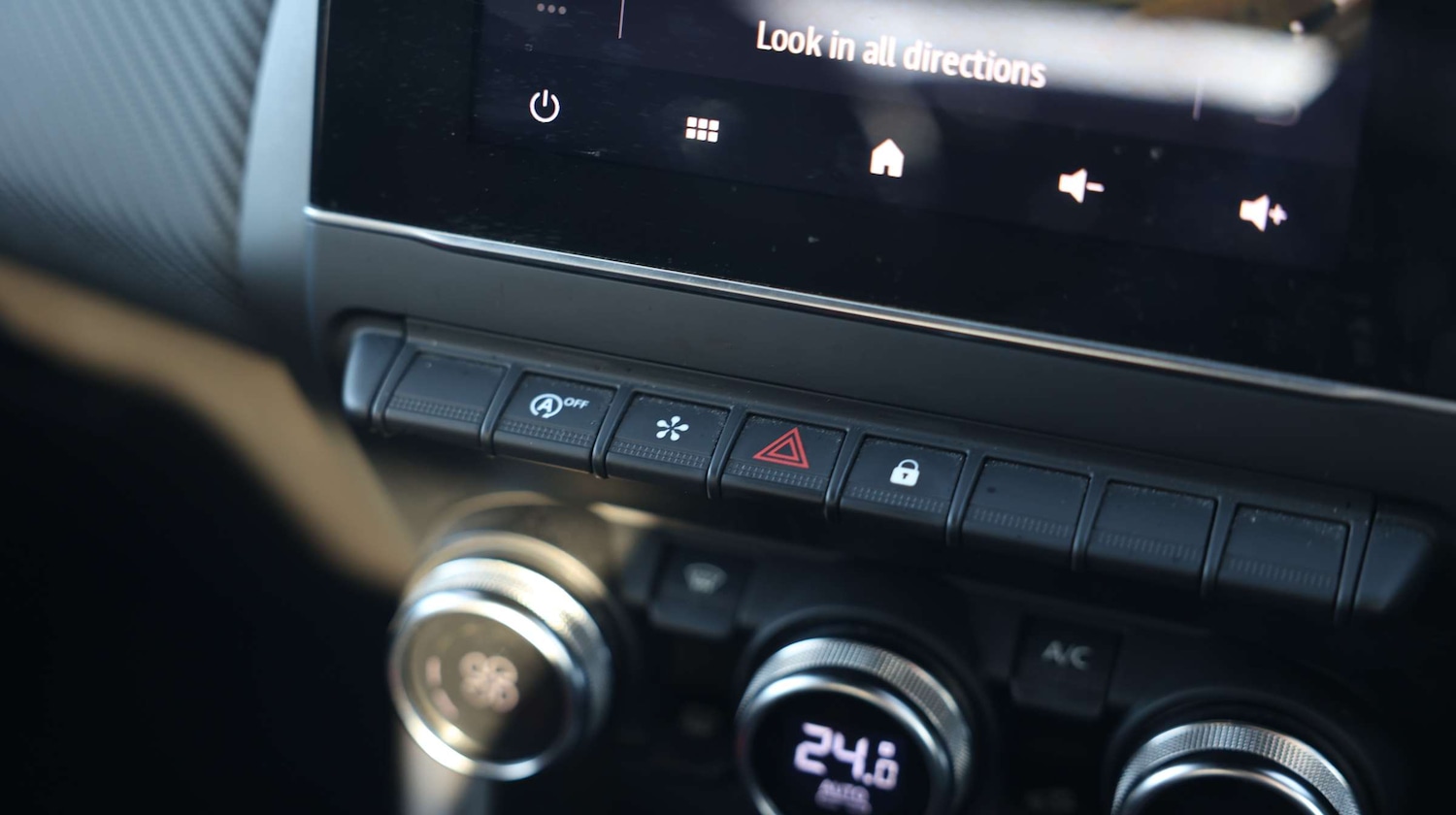 Used Renault Captur 2021 for sale - 76818536: Photo 31