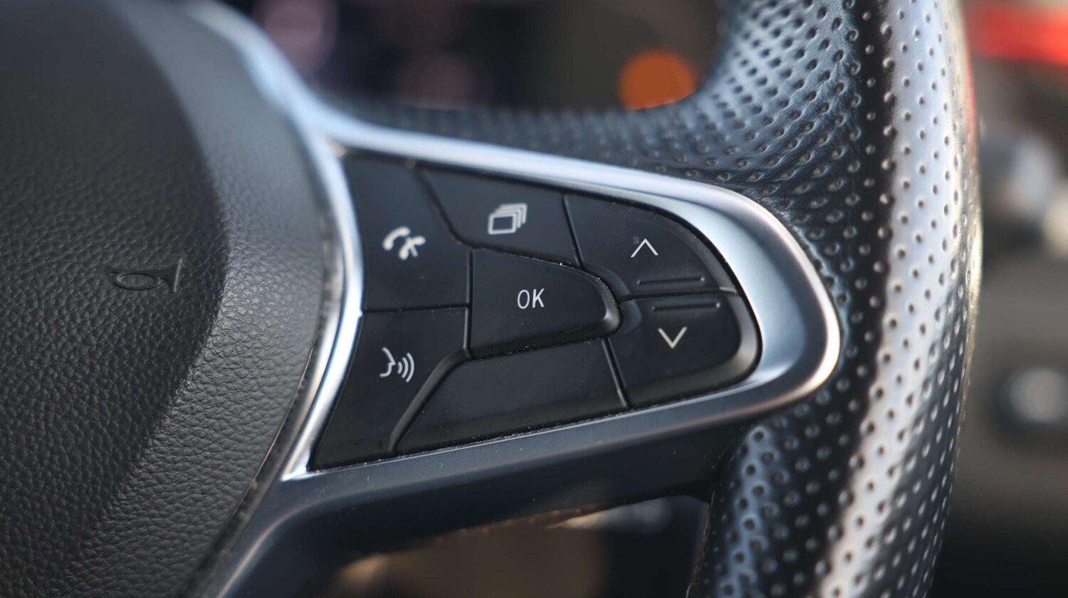 Used Renault Captur 2021 for sale - 76818536: Photo 39