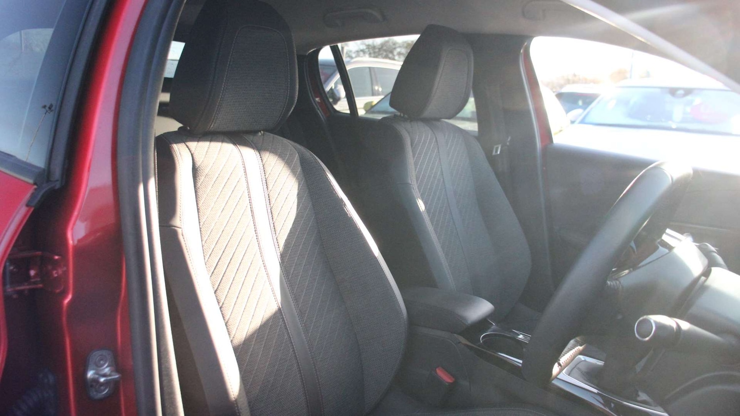 Used Peugeot 208 2024 for sale - 76818565: Photo 16