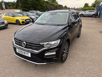 Used Volkswagen T-Roc 2019 for sale - 75425504: Photo