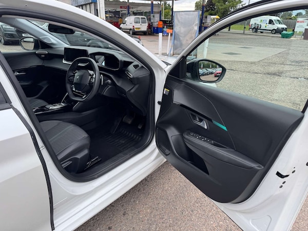 Used Peugeot 208 2022 for sale - 75426802: Photo 14