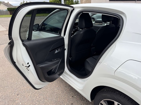 Used Peugeot 208 2022 for sale - 75426802: Photo 19
