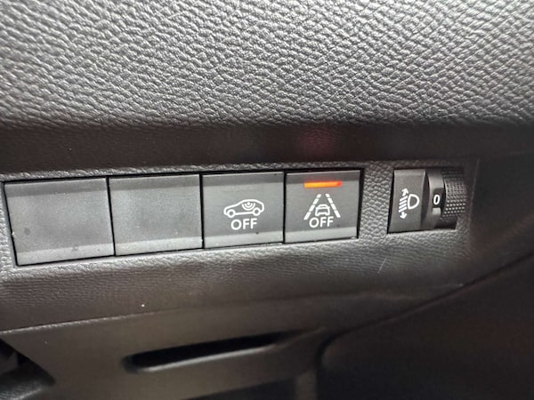 Used Peugeot 208 2022 for sale - 75426802: Photo 32