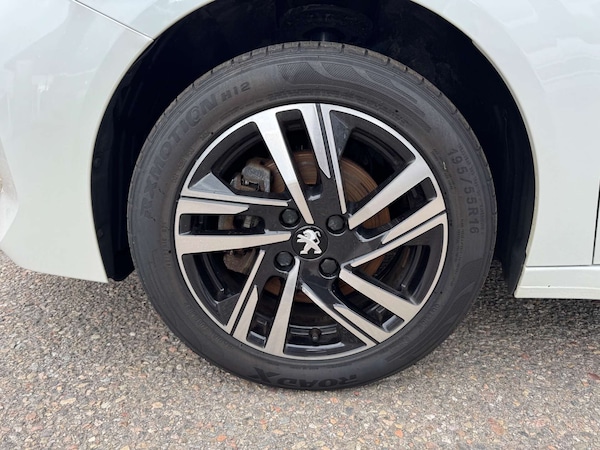 Used Peugeot 208 2022 for sale - 75426802: Photo 33