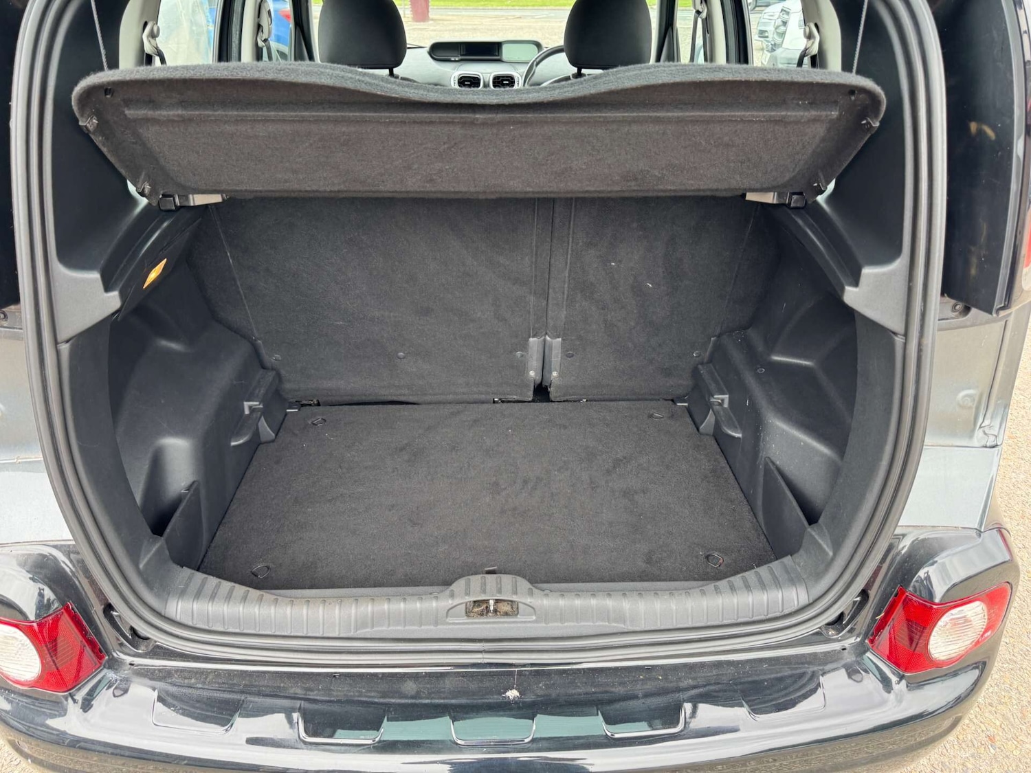 Used Citroen C3 Picasso 2016 for sale - 76651155: Photo 18