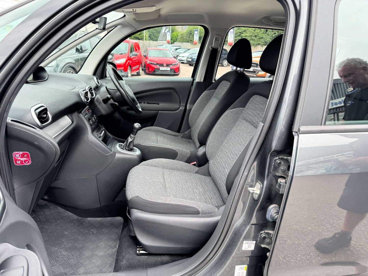 Used Citroen C3 Picasso 2016 for sale - 76651155: Photo 23