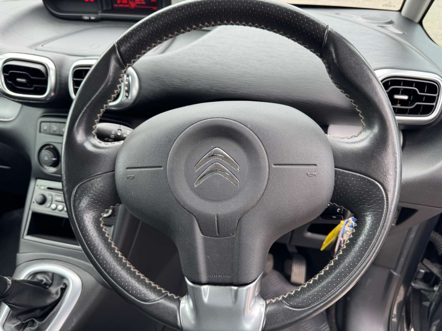 Used Citroen C3 Picasso 2016 for sale - 76651155: Photo 25