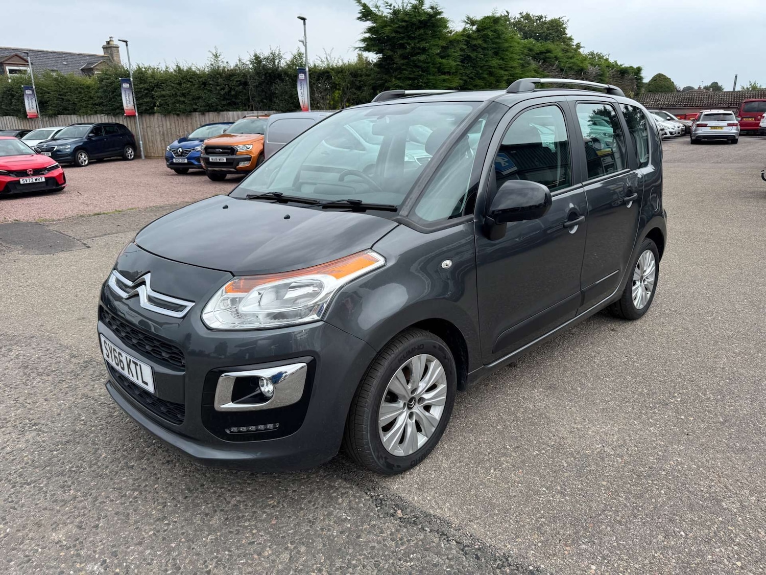 Used Citroen C3 Picasso 2016 for sale - 76651155: Photo 5