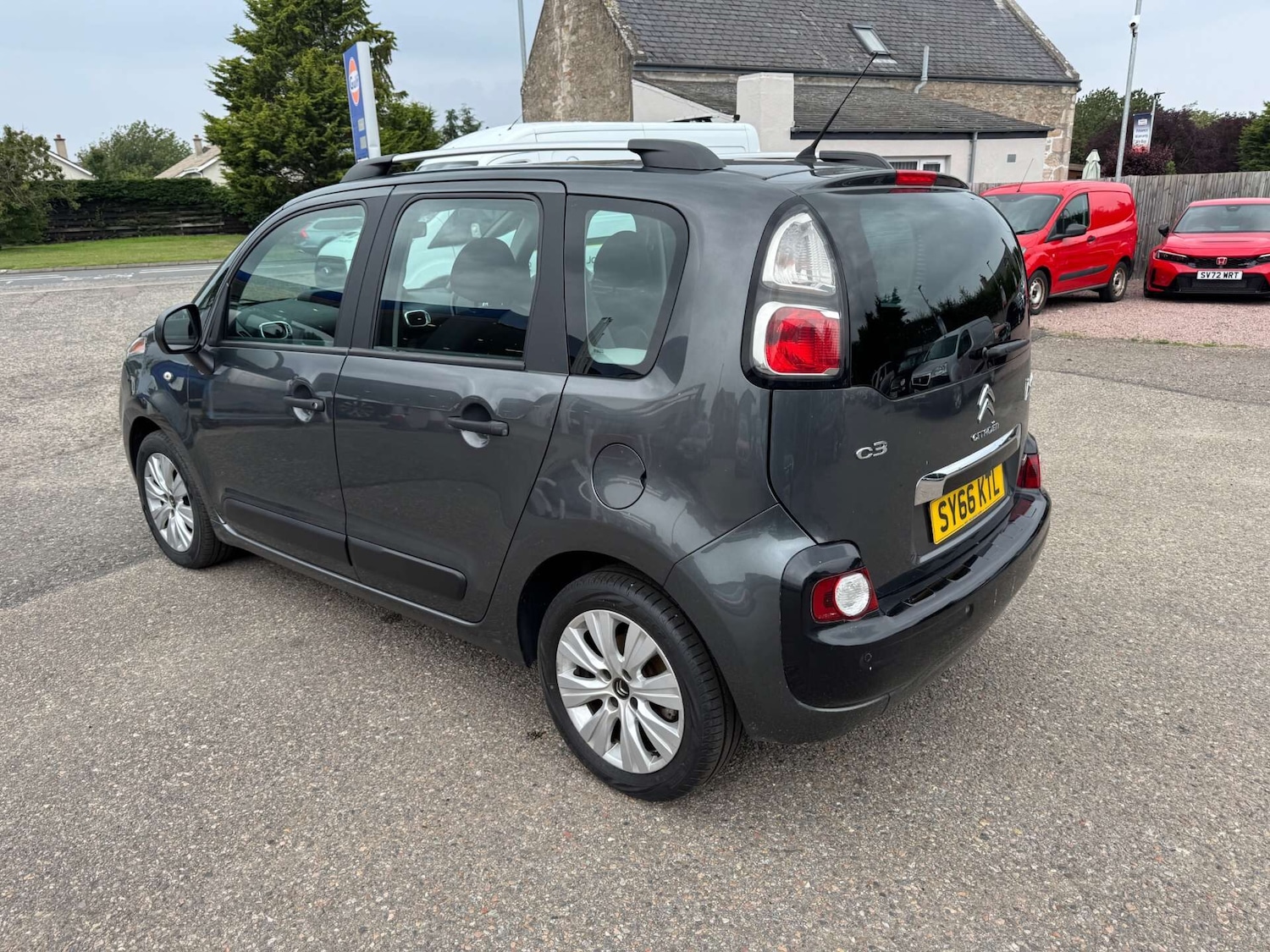 Used Citroen C3 Picasso 2016 for sale - 76651155: Photo 7