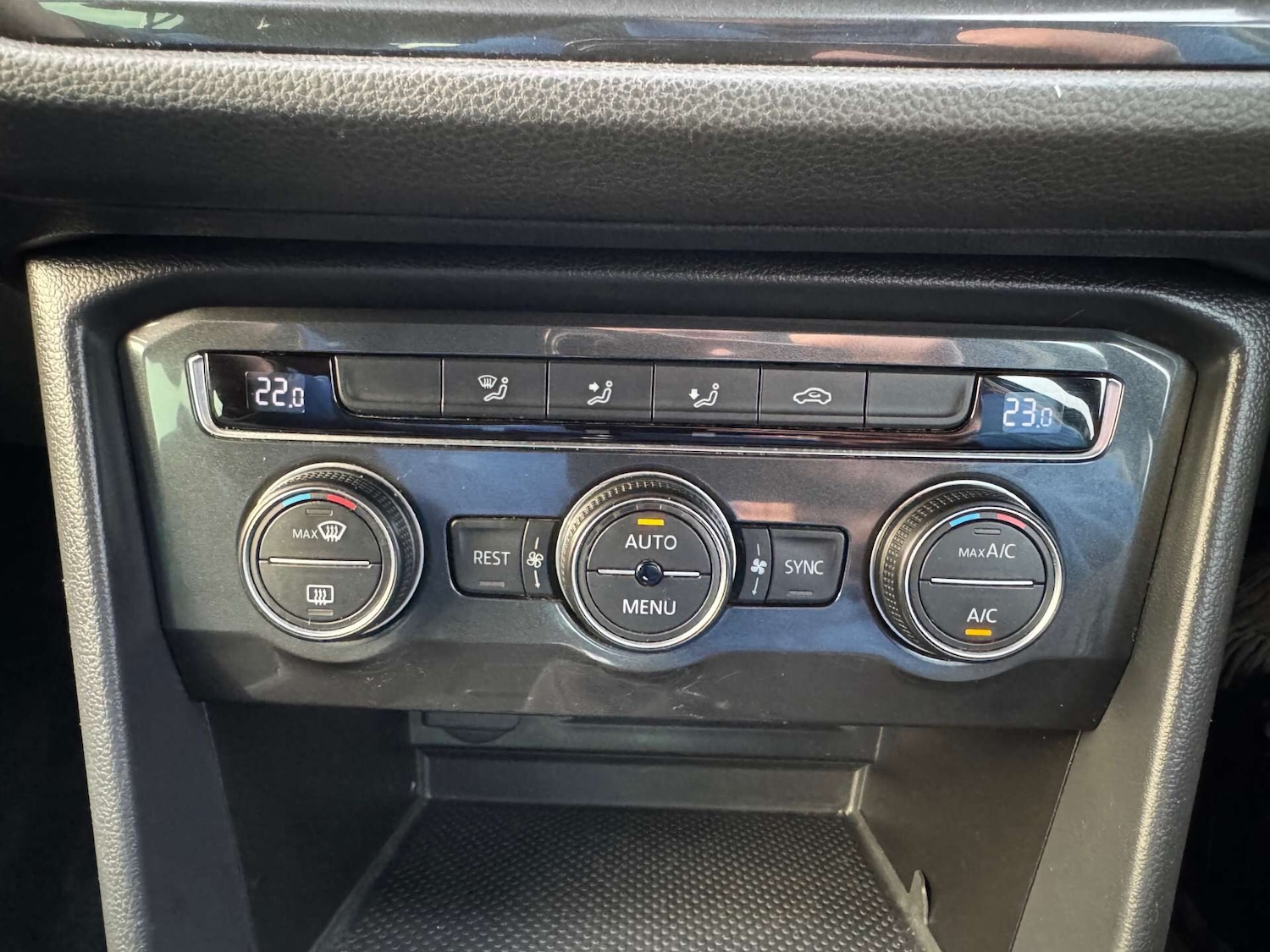 Used Volkswagen Tiguan 2016 for sale - 76909334: Photo 30