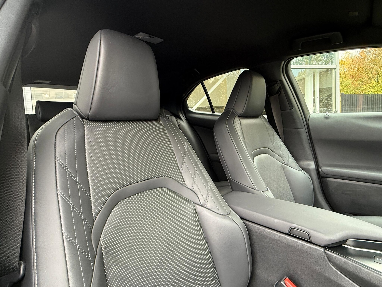 Used Lexus UX 2025 for sale - 76573630: Photo 12