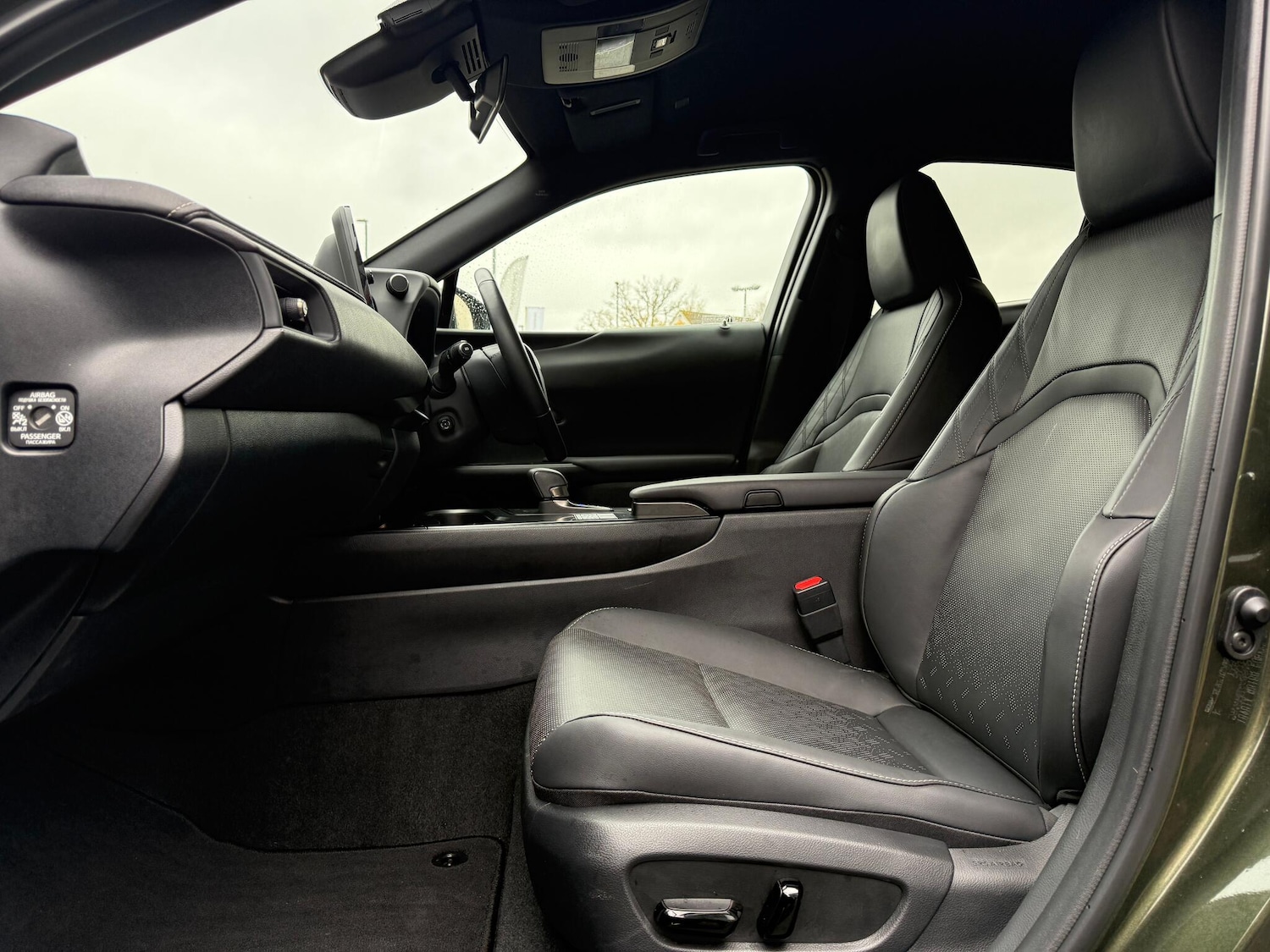 Used Lexus UX 2025 for sale - 76573630: Photo 17