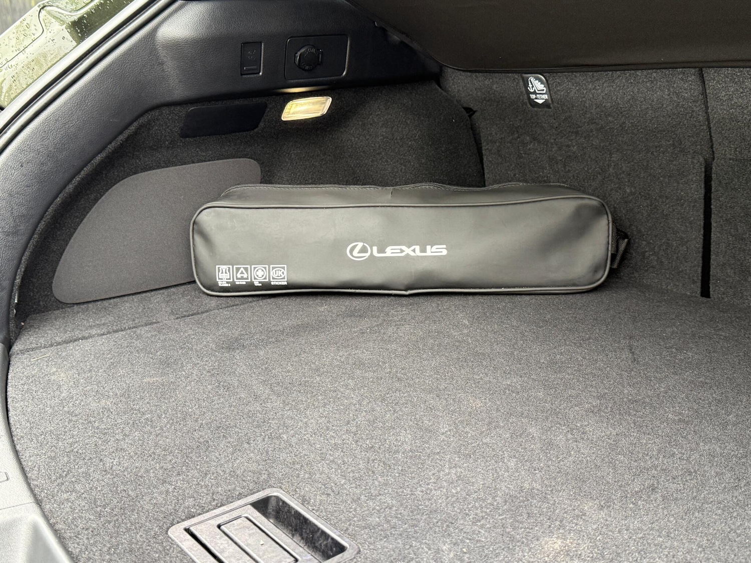 Used Lexus UX 2025 for sale - 76573630: Photo 33