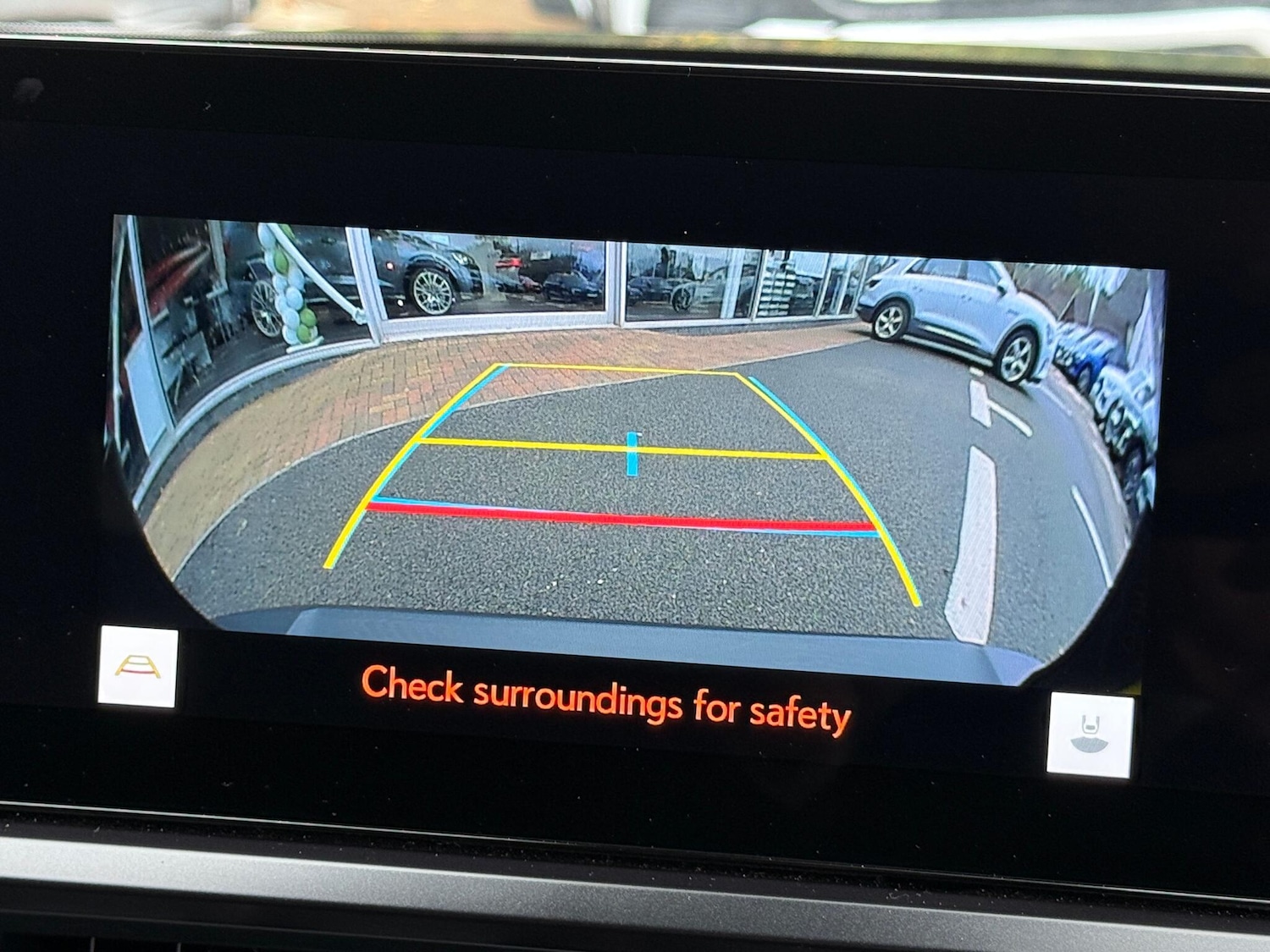 Used Lexus UX 2025 for sale - 76573630: Photo 4