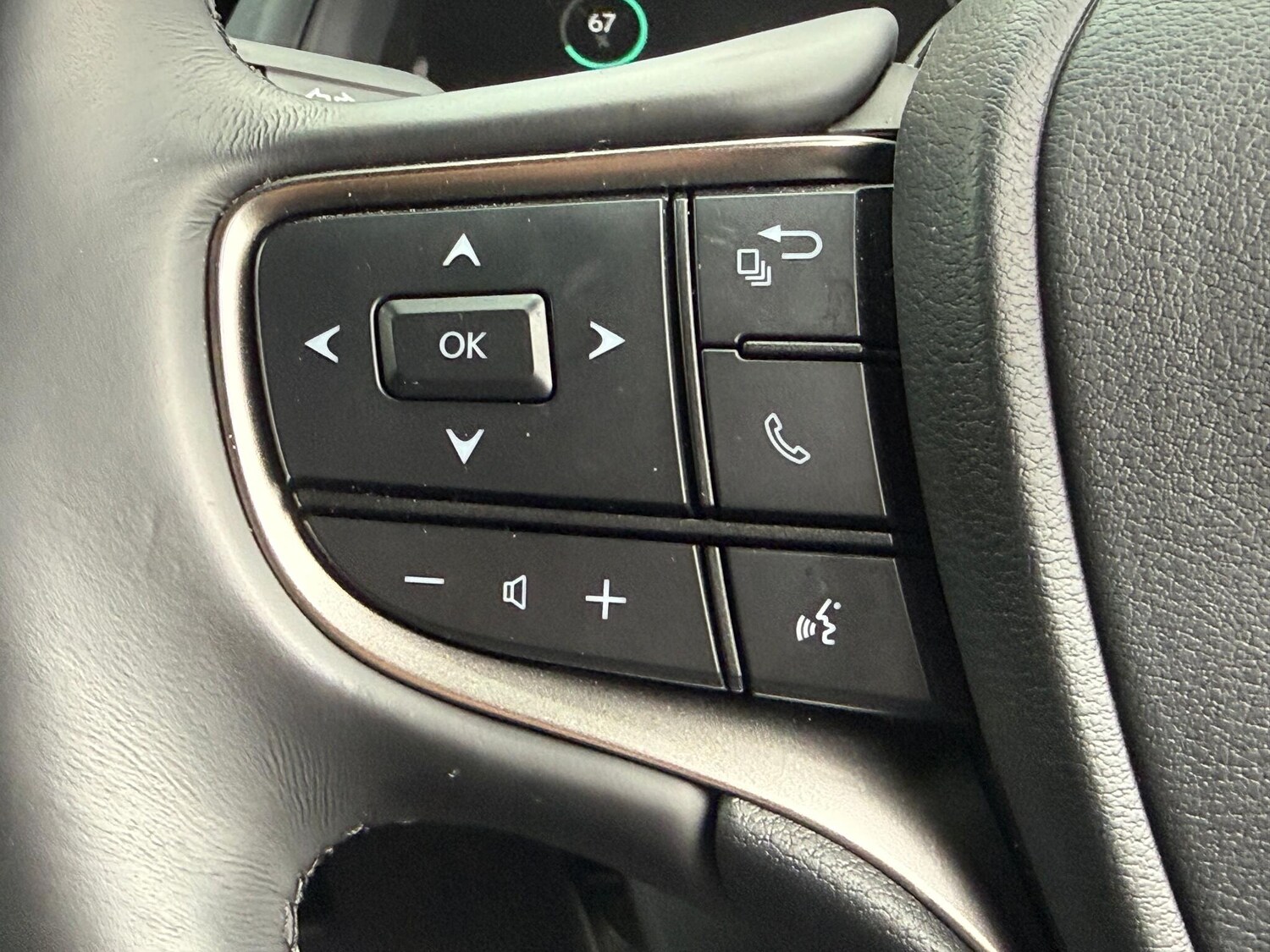 Used Lexus UX 2025 for sale - 76573630: Photo 40