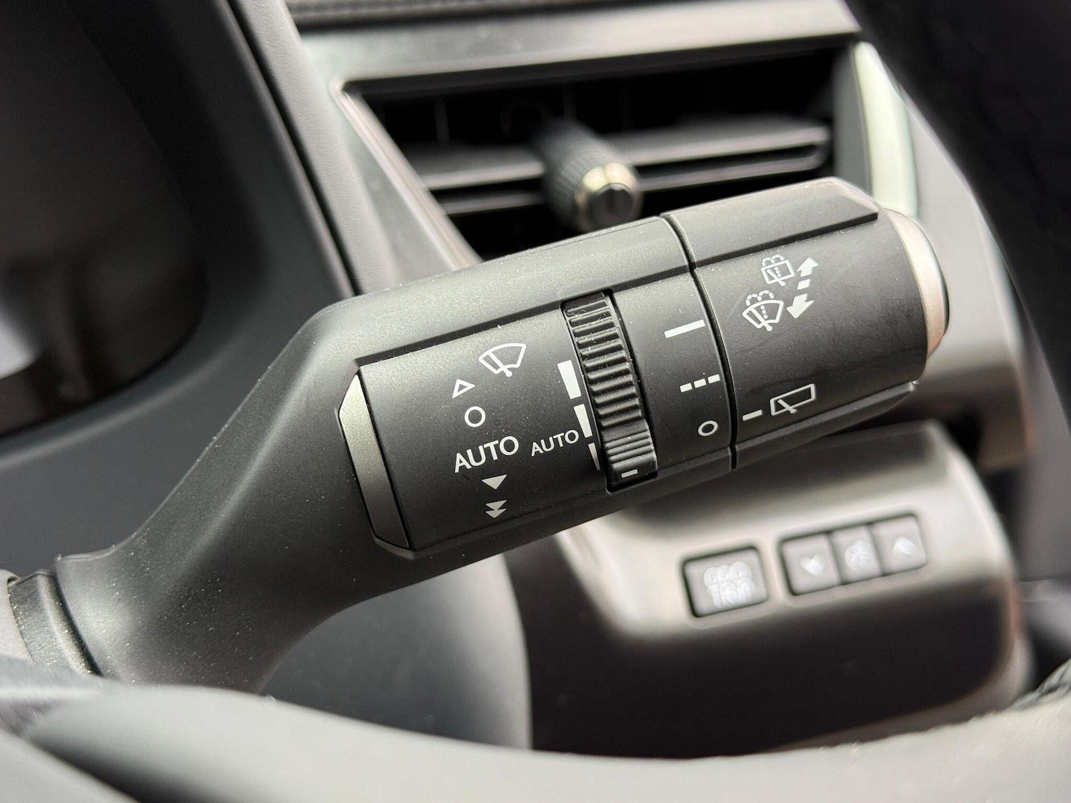 Used Lexus UX 2025 for sale - 76573630: Photo 62