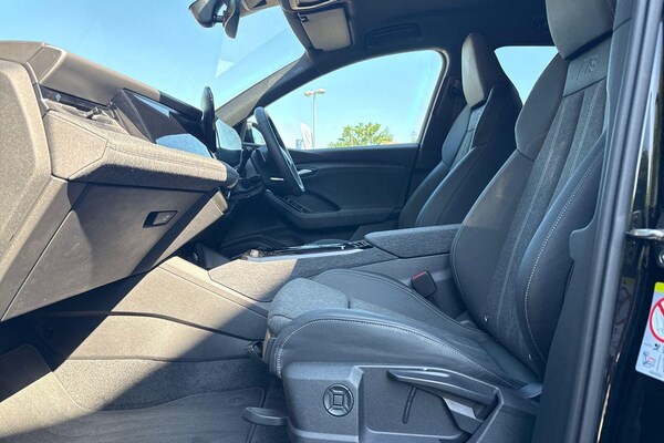 Used Audi Q6 e-tron 2024 for sale - 75670102: Photo 27