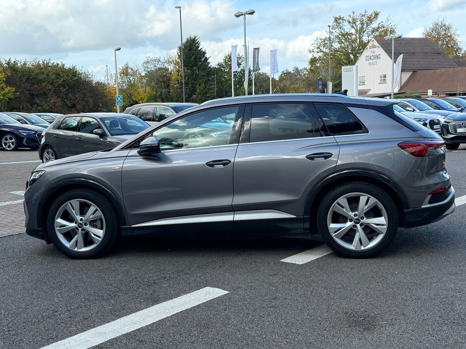 Used Audi Q4 e-tron 2023 for sale - 76866382: Photo 13