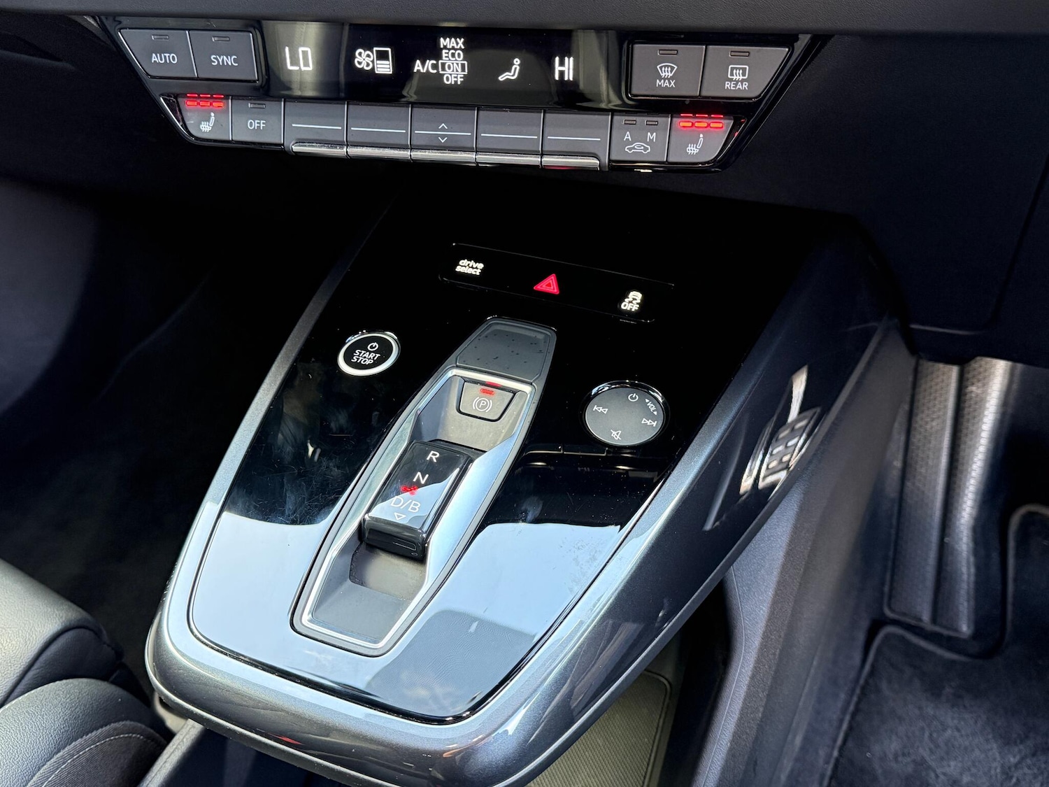 Used Audi Q4 e-tron 2023 for sale - 76866382: Photo 43