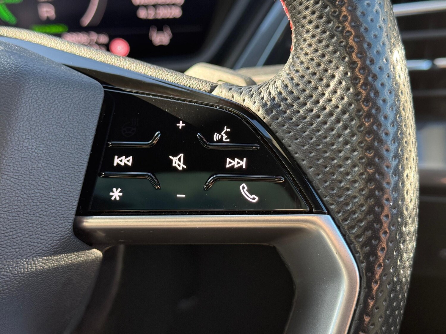 Used Audi Q4 e-tron 2023 for sale - 77440836: Photo 17